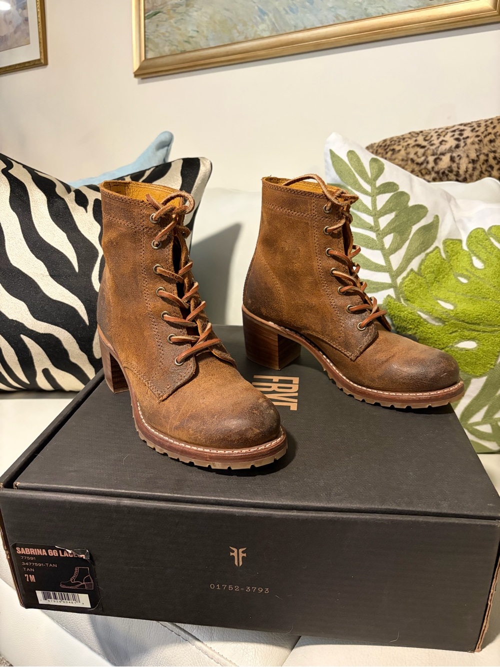 Frye Sabrina Lace-Up Leather Ankle Boots - Tan